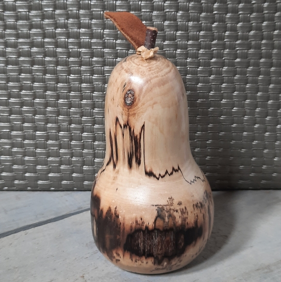 Handmade Turned Wood Pear Fruit Sculpture Signed - Picture 6 of 16